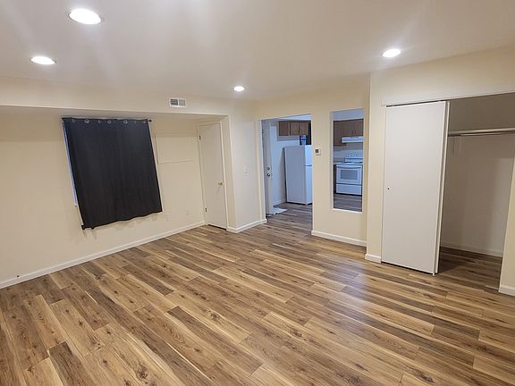 4th image of 59 Furness Pl