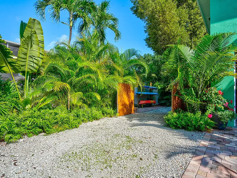 Key Honey Ln — Photo 15