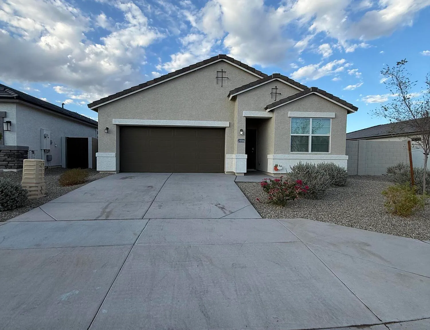 3 bed, 2.0 bath, 1602 sqft, $2,200 — Photo 4