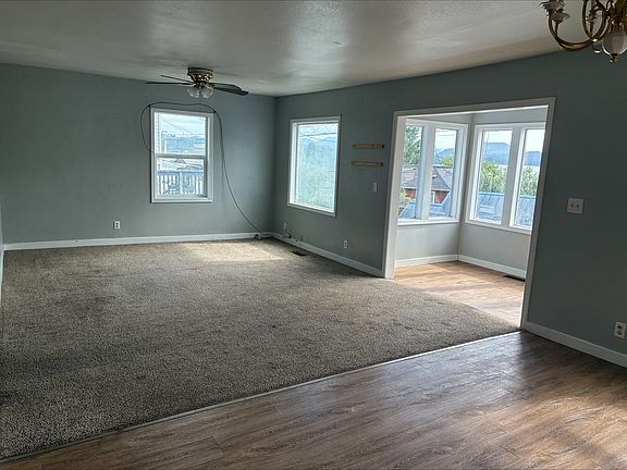 4th image of 212 Austin St APT 9