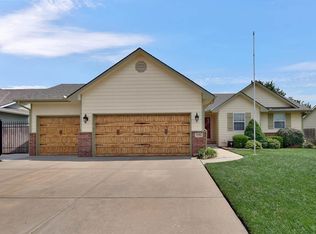 2702 N Rutgers St, Wichita, KS 67205