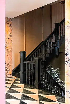 Sold by Compass | media 17