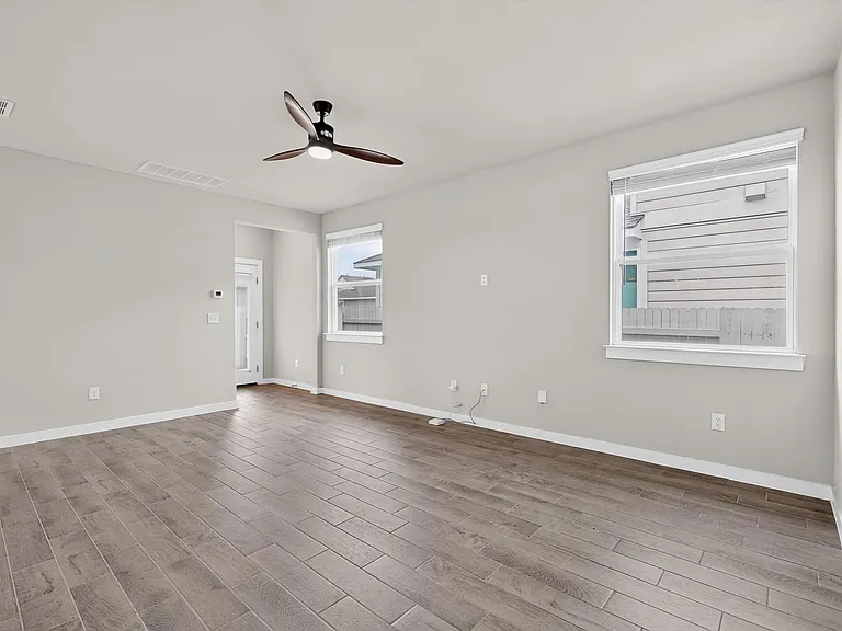 116 Appleberry Ln — Photo 5