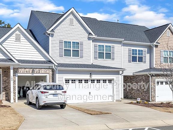 3rd image of 105 Navan Glass Dr