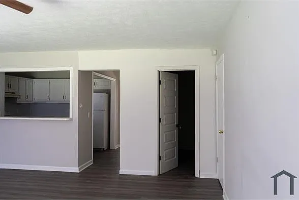6197 Trestlewood Dr — Photo 2