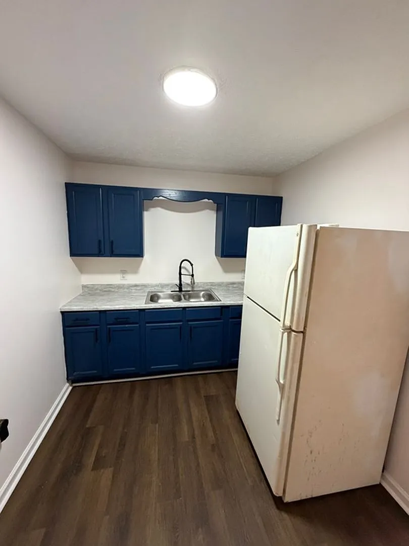 3241 Enka Highway — Photo 3
