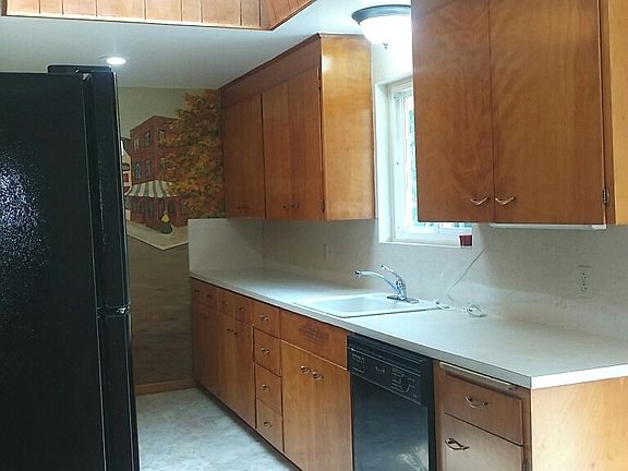 5th image of 21511 35th Pl W