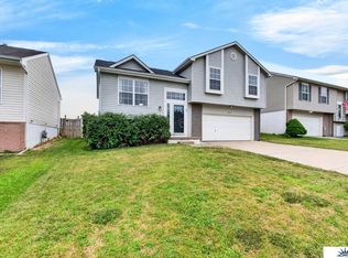 16623 Patrick Ave, Omaha, NE 68116
