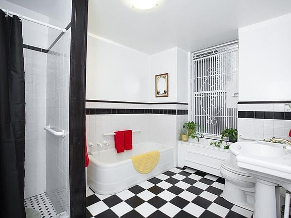 3rd image of 600 W End Ave APT 6B