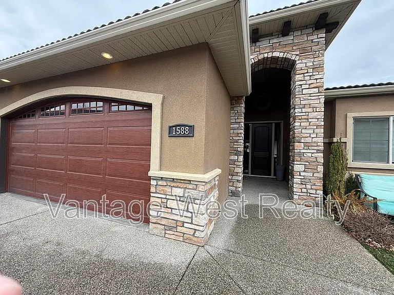 1588 Marina Way — Photo 20