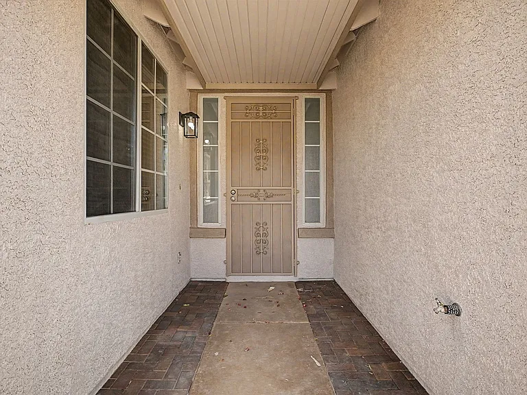 835 Entrada Ridge Ave — Photo 2