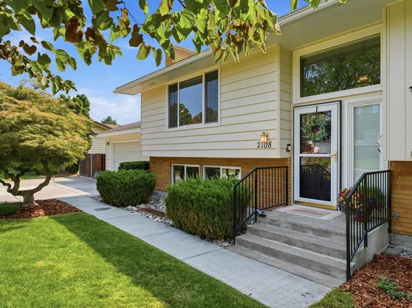 2108 Hoxie Ave, Richland, WA 99354