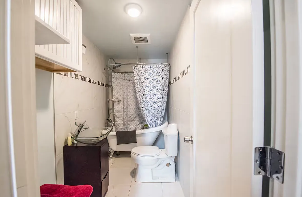 Building Photo - 625 Divisadero St #18