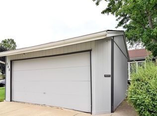 248 Millcreek Ln, Bloomingdale, IL