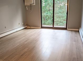 355 Pawtucket Blvd Unit 28, Lowell, MA 01854