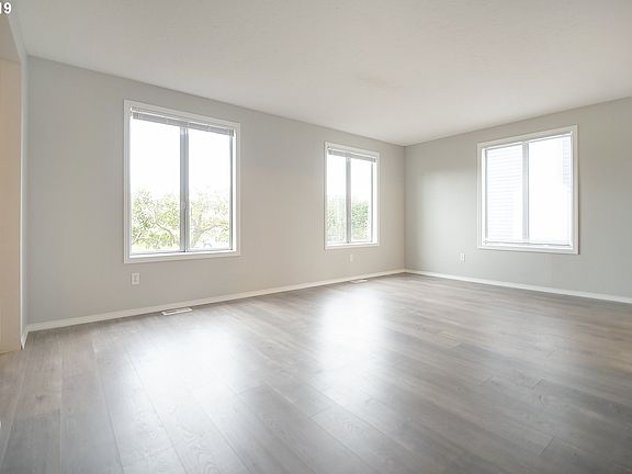 5th image of 125 Alturas Dr