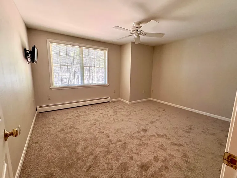 235 Evergreen Dr — Photo 10