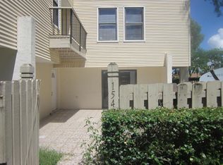 1542 Shaker Cir, Wellington, FL 33414