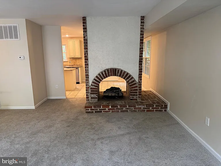60 Providence Ave — Photo 47