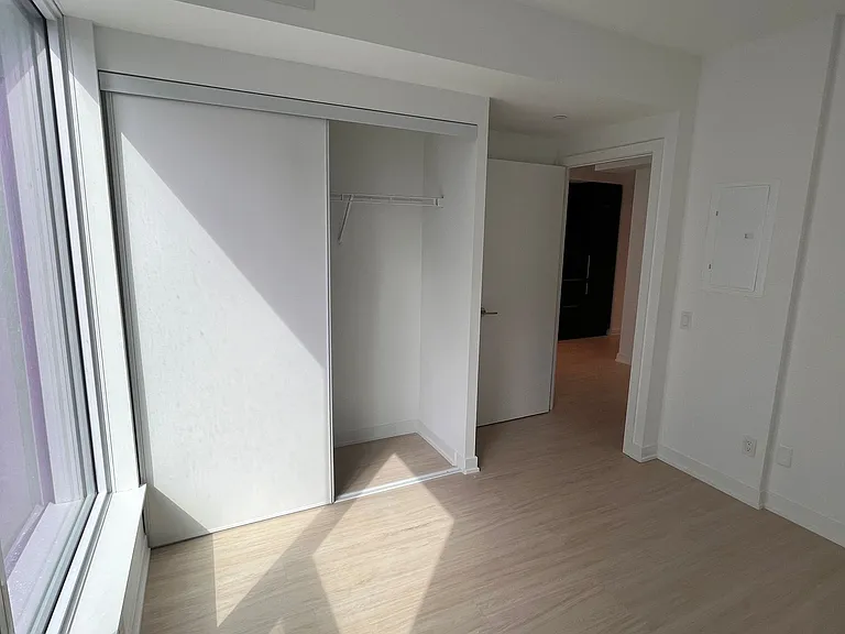 8 Wellesley St W #901 — Photo 5