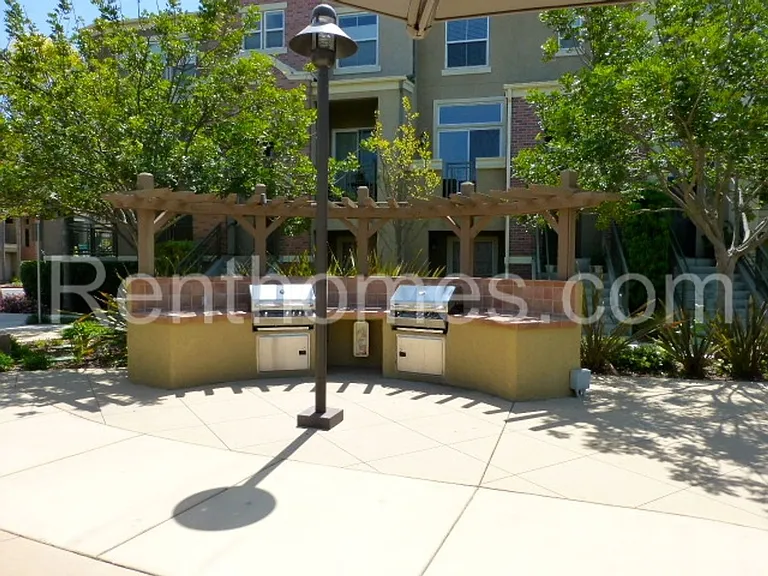 8862 Promenade North Pl — Photo 24