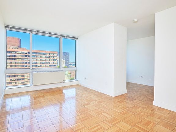 5th image of 215 E 96th St #29J