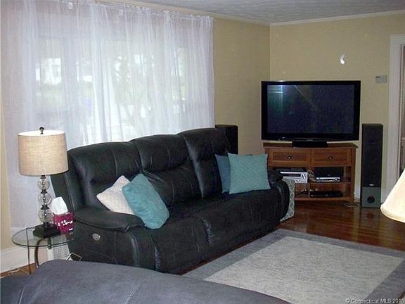 LIVING ROOM WITH FIREPLACE
