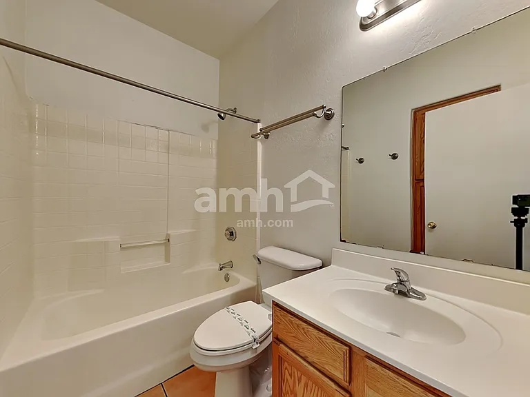 11170 W Almeria Rd — Photo 16