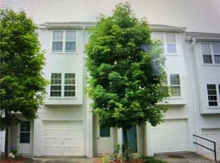 64 Deerwood Ln UNIT 5, Waterbury, CT 06704
