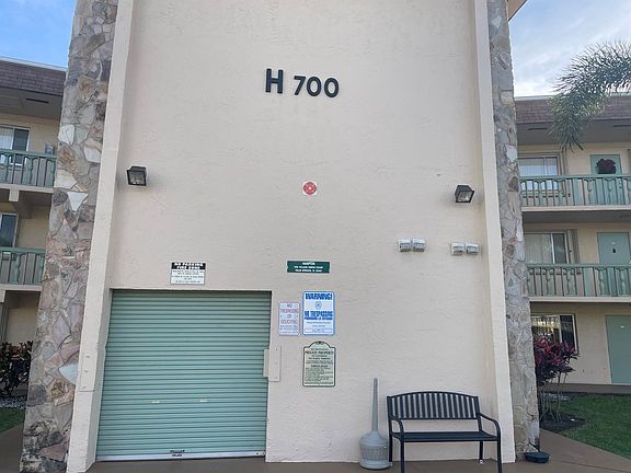 3rd image of 700 Village Green Ct APT 206