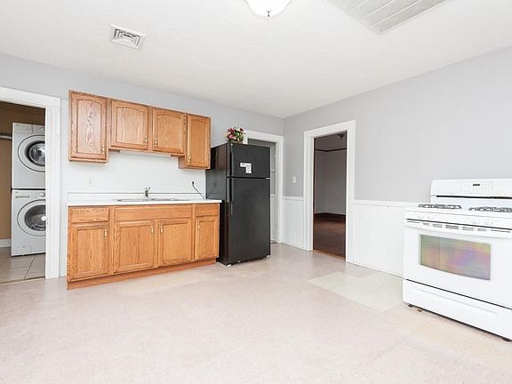 3rd image of 31 Saint Joseph Ave #1