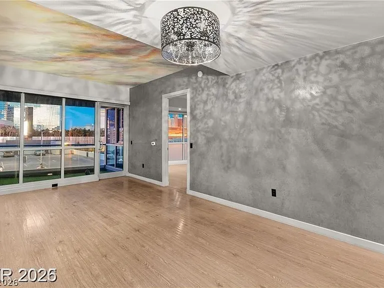 4525 Dean Martin Dr #511 — Photo 9