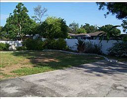 2nd image of 2711 W Tampa Bay Blvd