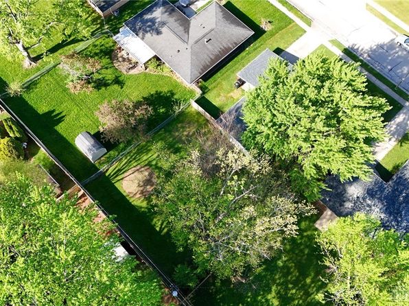 1340 Maplegrove Dr, Fairborn, OH 45324