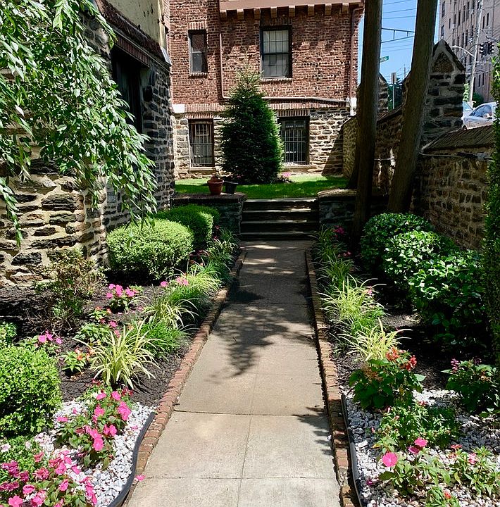 1st image of 61 W Grand St APT 2O