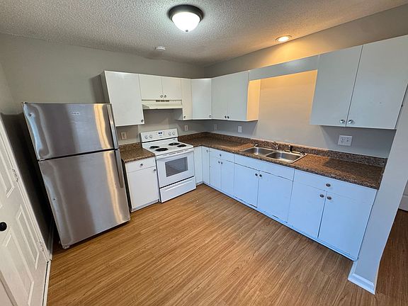 3rd image of 401 E Hinton St
