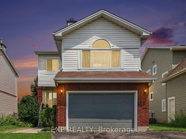 17 Huntersfield Dr, Ottawa, ON K1T 3E5