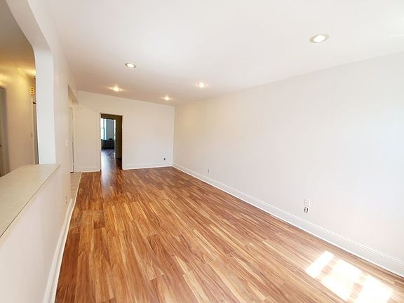 4th image of 628 51st St #2