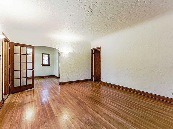 4th image of 1326 S Lafayette St