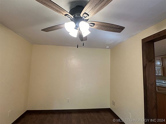 2nd image of 203 W Birch Ave