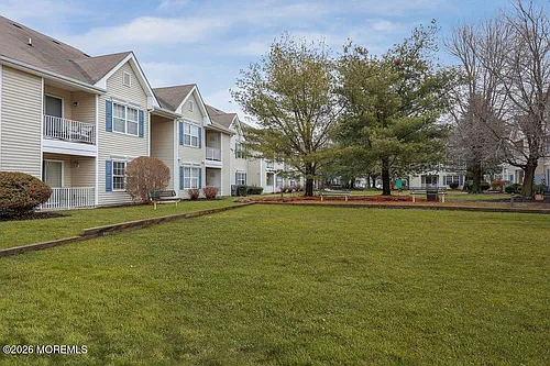 1015 Wedgewood Cir #1015 Photo 1
