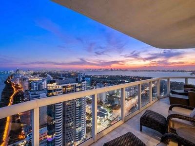 6365 Collins Ave APT 3903, Miami Beach, FL, 33141