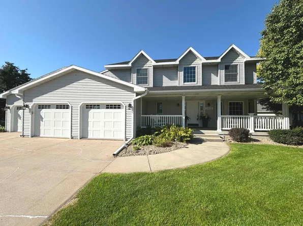1015 E 53rd St, Kearney, NE 68847