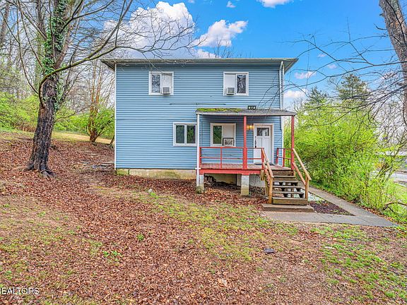 3rd image of 153 Wade Ln