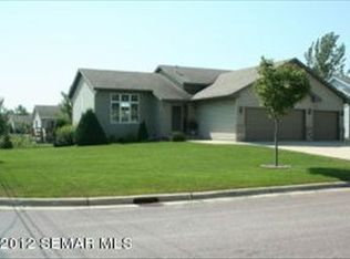 695 Lee St NE, Owatonna, MN 55060