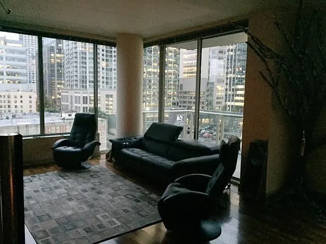 2200 Westlake Ave #S807 — Photo 2