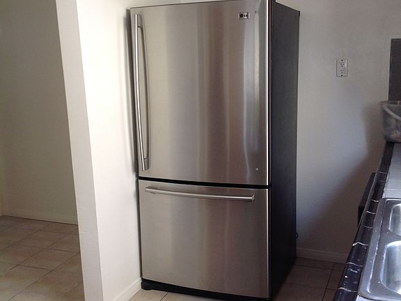 Refrigeator