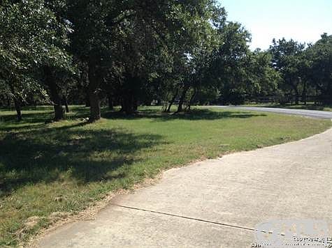 3rd image of 138 Dresden Wood Dr
