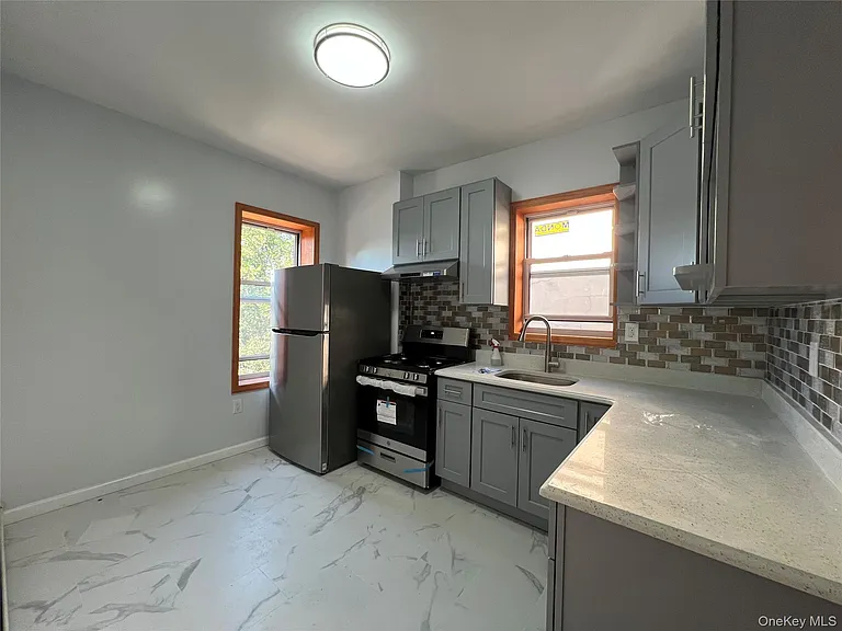 2265 Chatterton Ave #2 — Photo 1