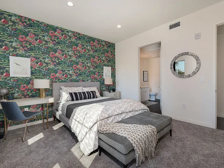 Mission View Residences — Photo 12